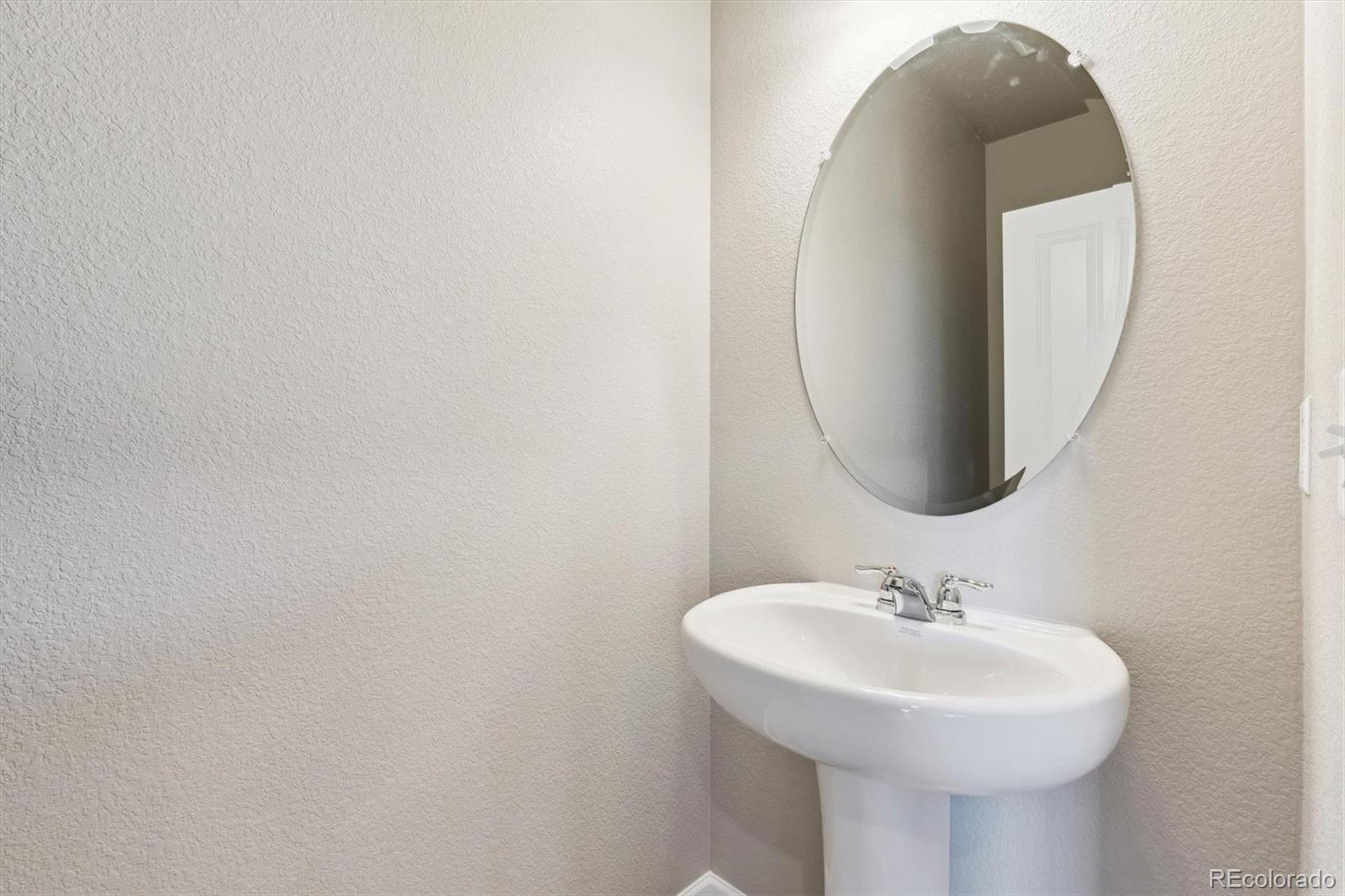 MLS Image #9 for 290  scaup lane,johnstown, Colorado