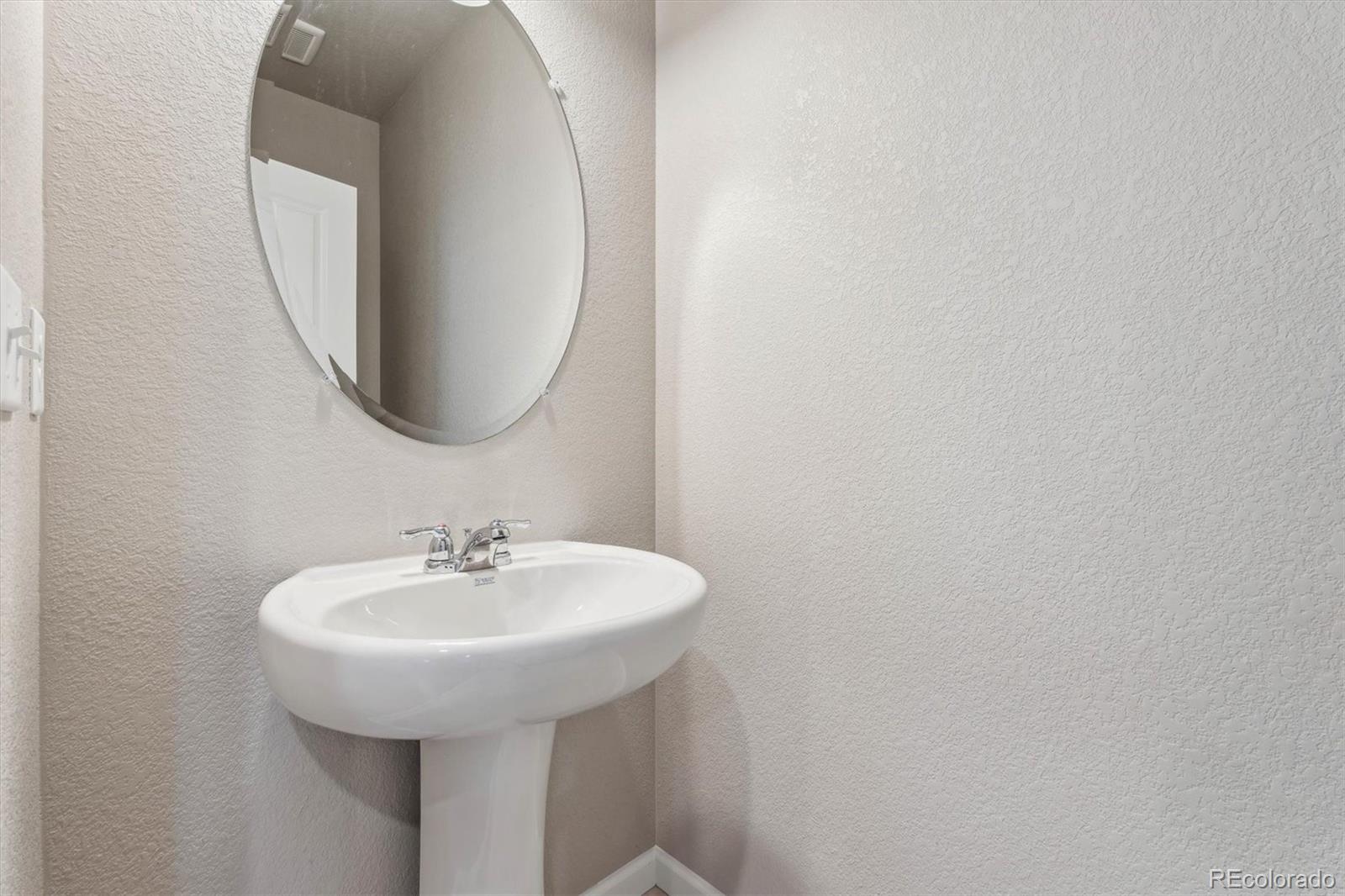 MLS Image #10 for 286  shoveler way,johnstown, Colorado