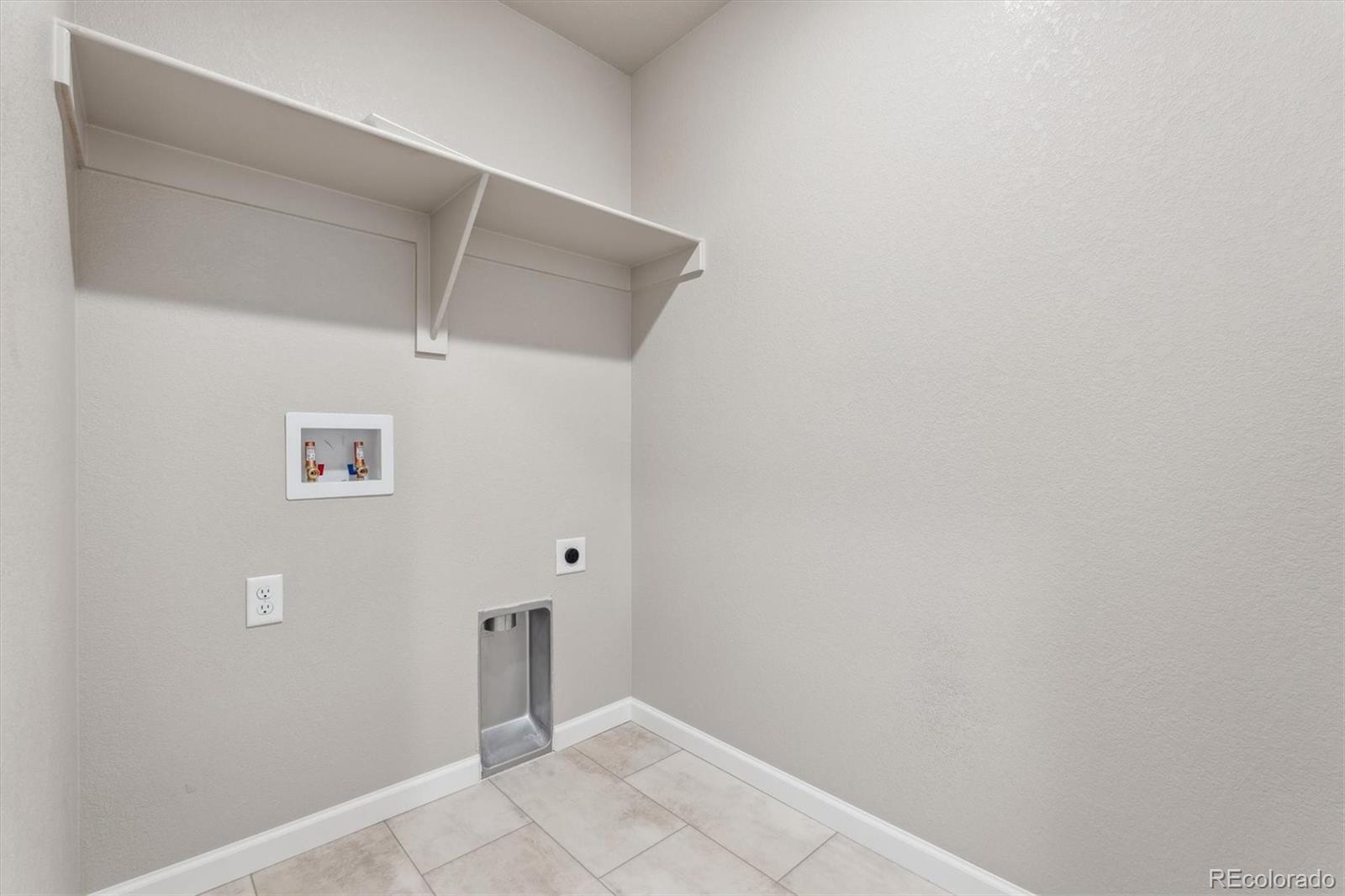 MLS Image #18 for 286  shoveler way,johnstown, Colorado