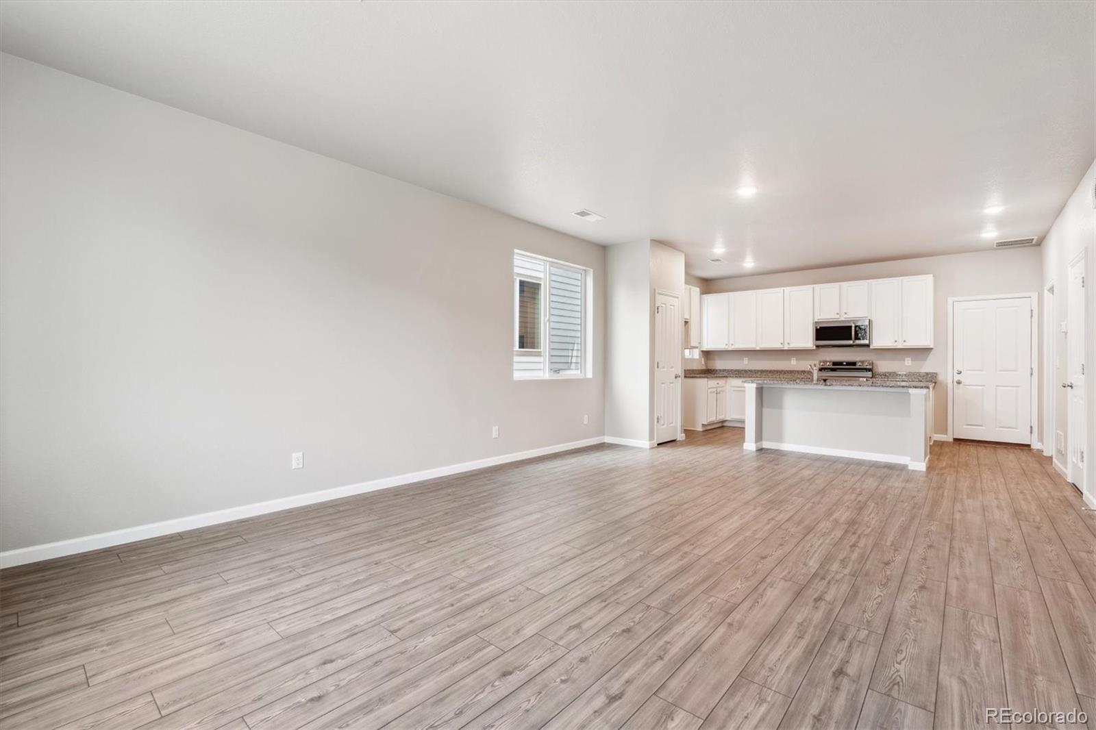 MLS Image #6 for 286  shoveler way,johnstown, Colorado