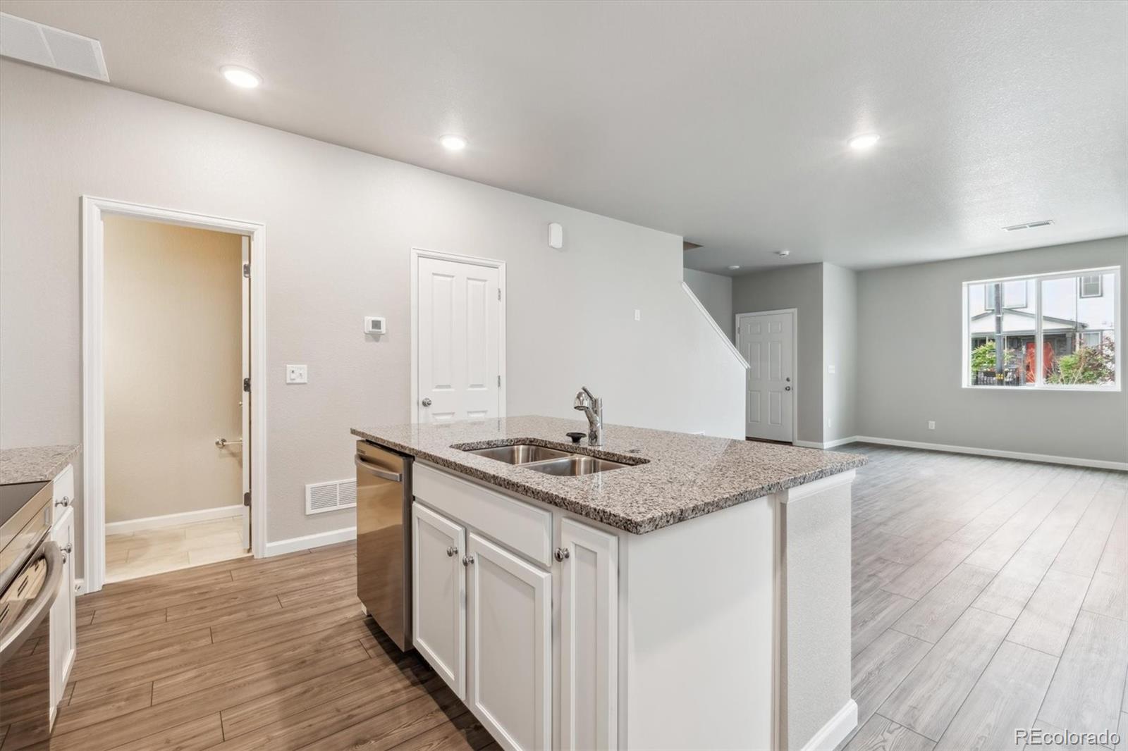 MLS Image #8 for 286  shoveler way,johnstown, Colorado