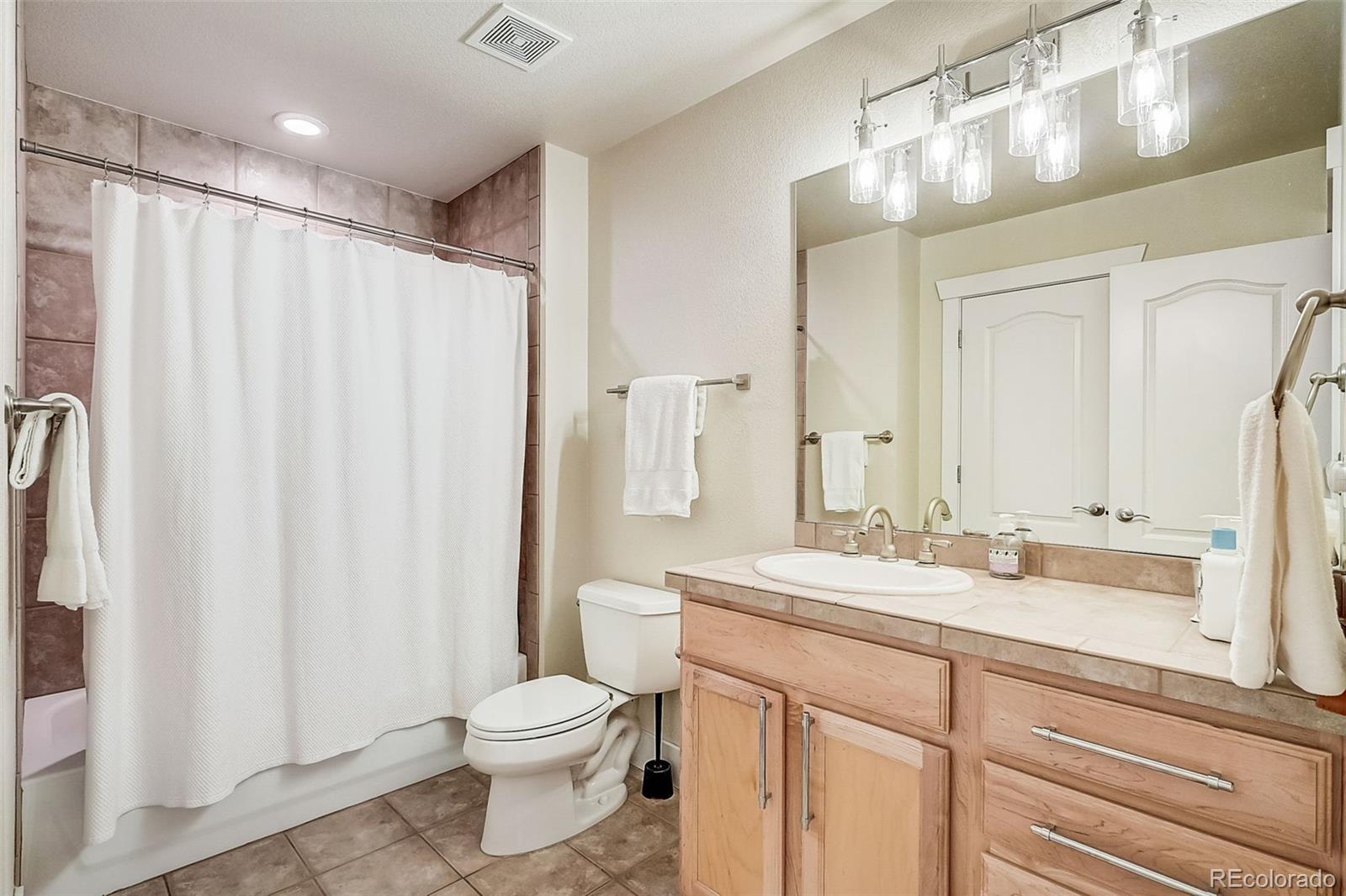 MLS Image #15 for 2059 s columbine street,denver, Colorado