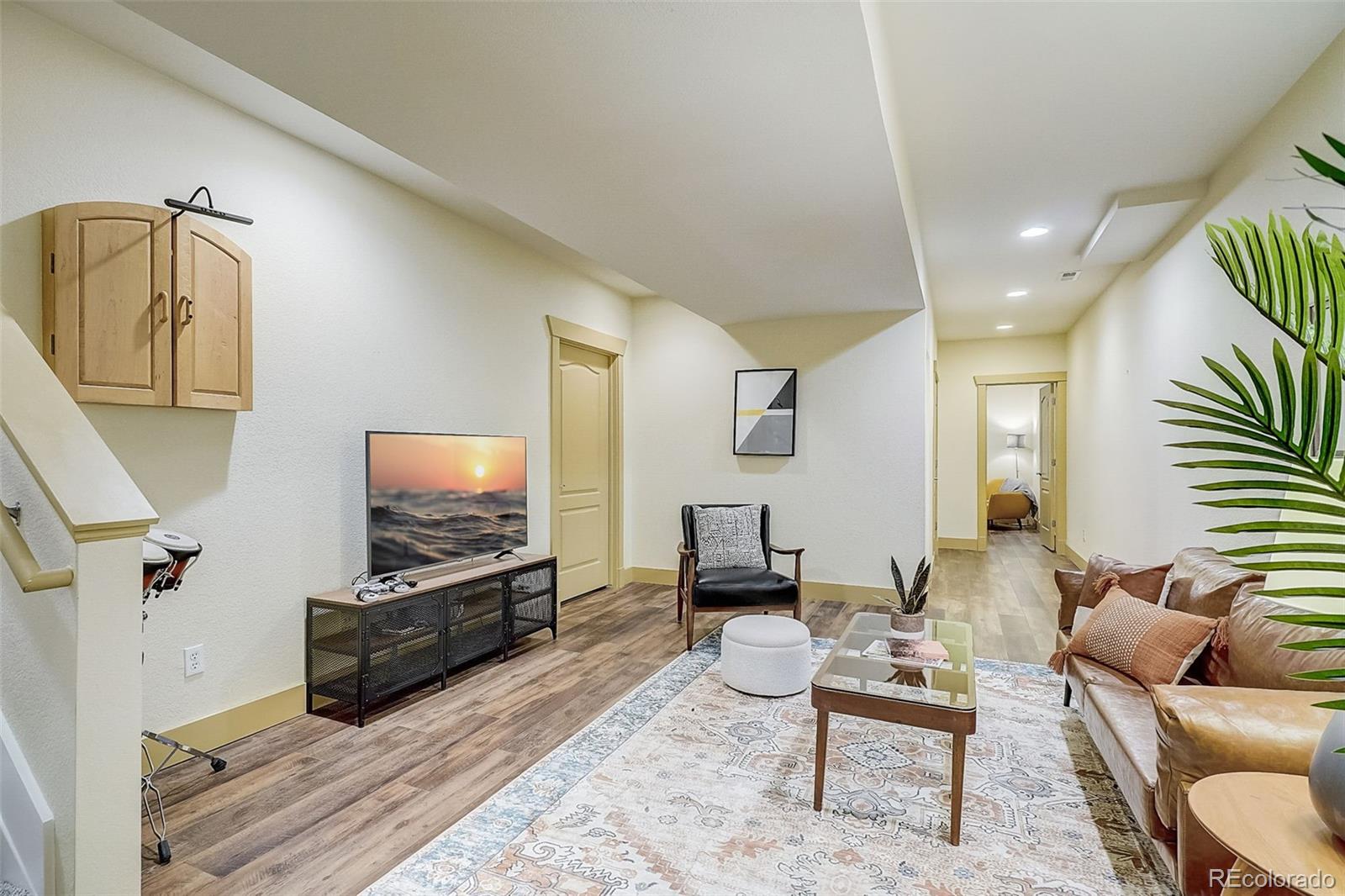 MLS Image #16 for 2059 s columbine street,denver, Colorado