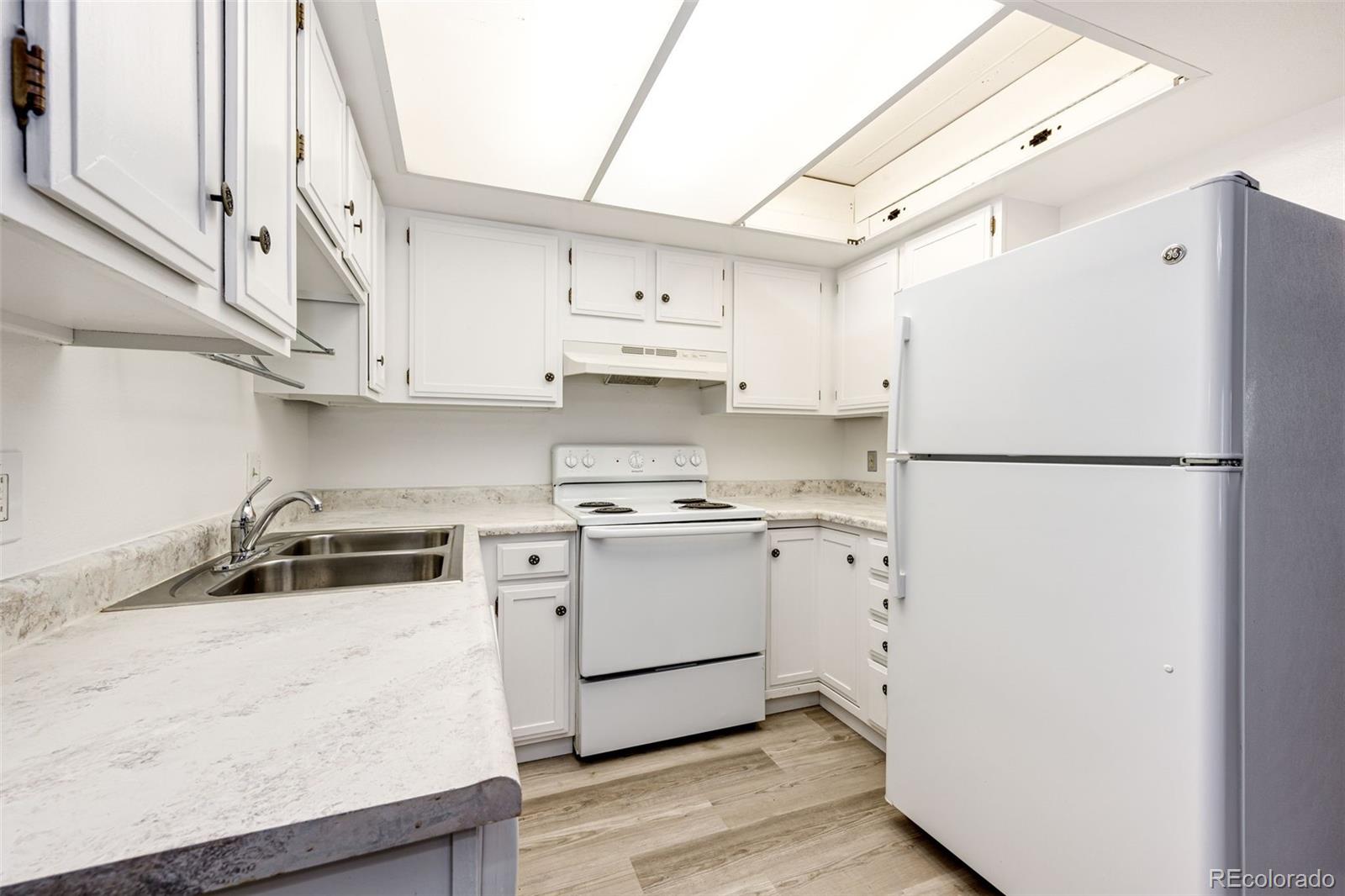 MLS Image #4 for 13890 e marina drive,aurora, Colorado
