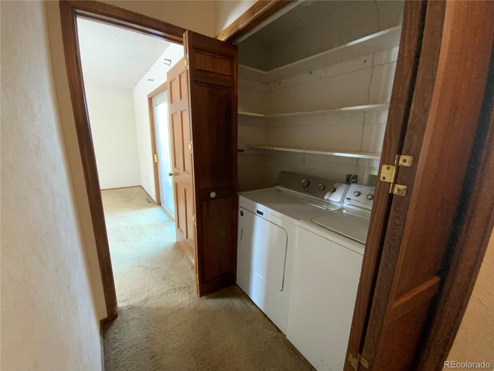 MLS Image #14 for 191 s dearborn circle,aurora, Colorado