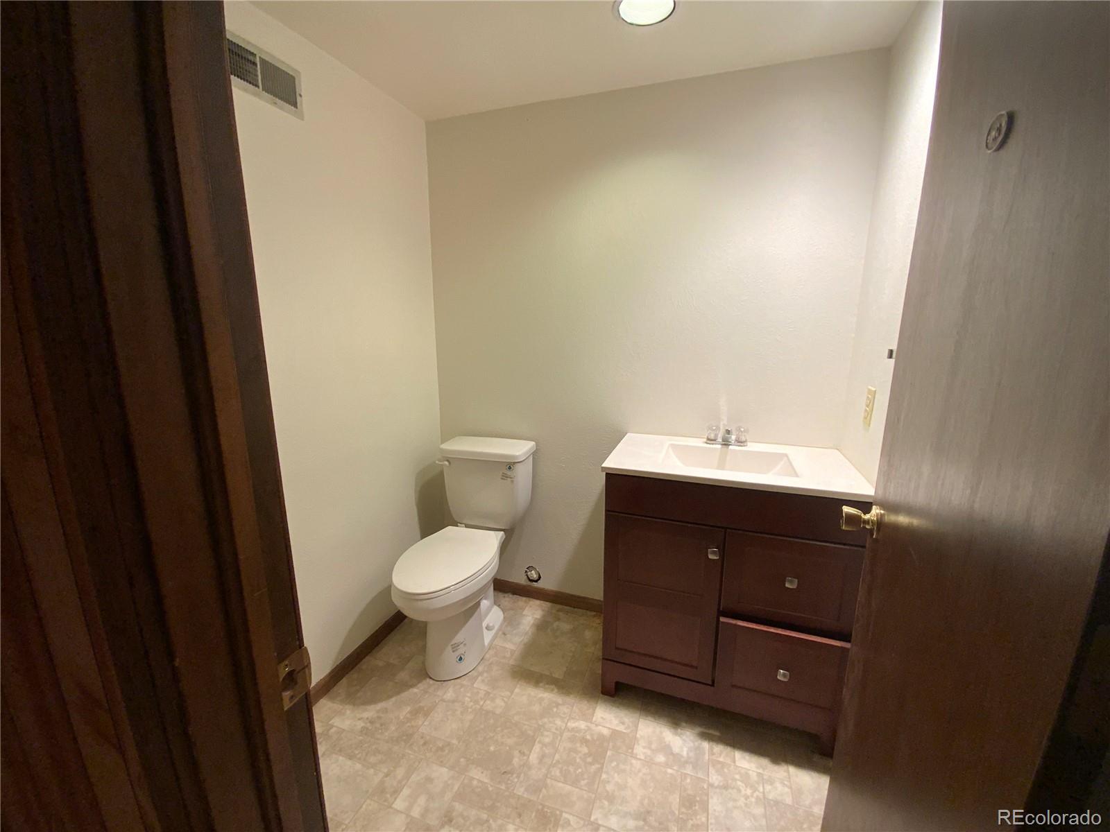 MLS Image #26 for 191 s dearborn circle,aurora, Colorado