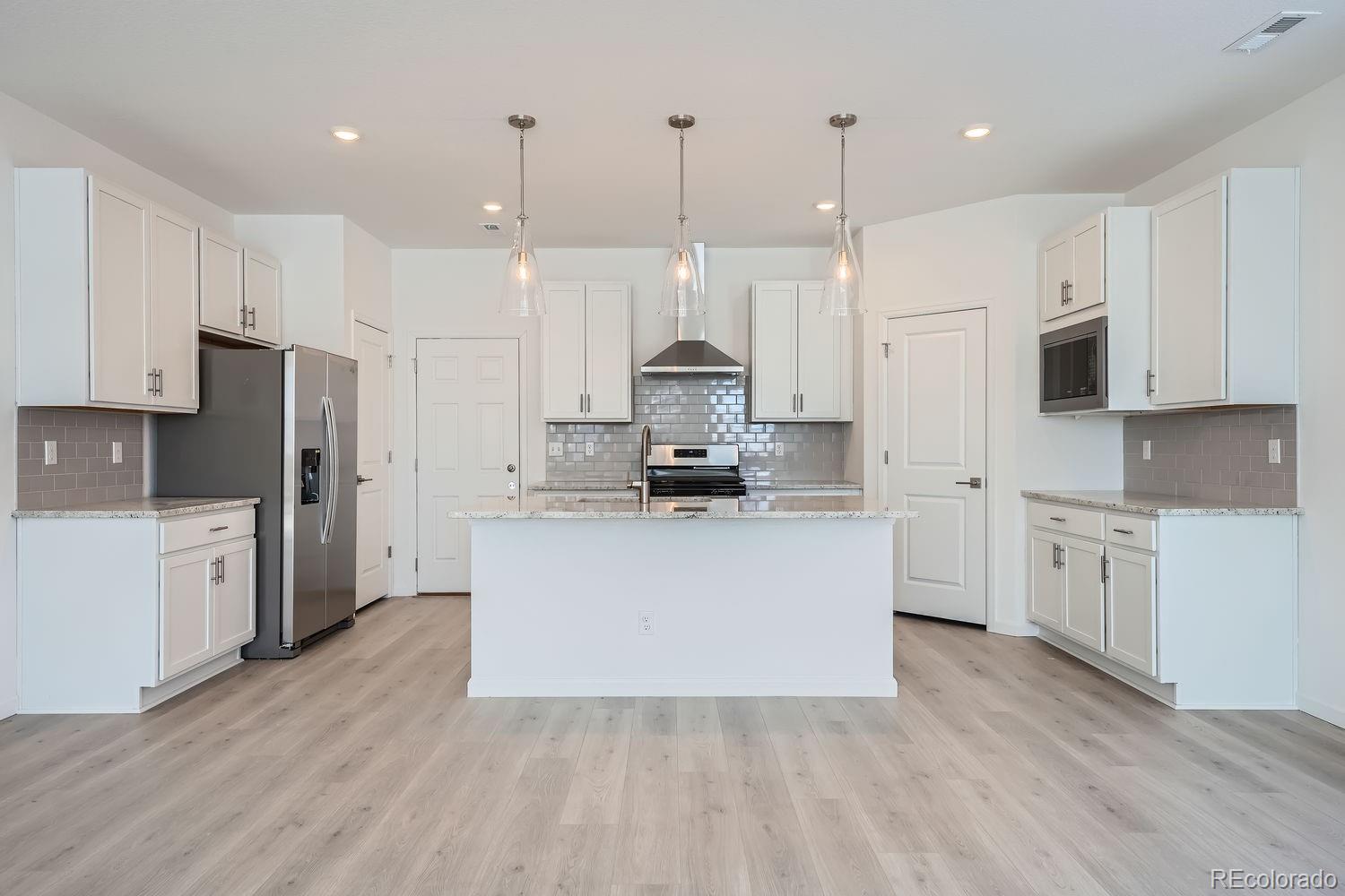 MLS Image #12 for 2916  oxley street,strasburg, Colorado