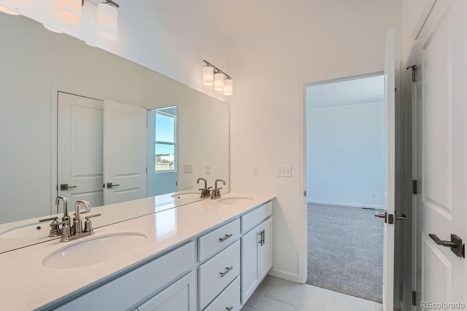 MLS Image #18 for 2916  oxley street,strasburg, Colorado