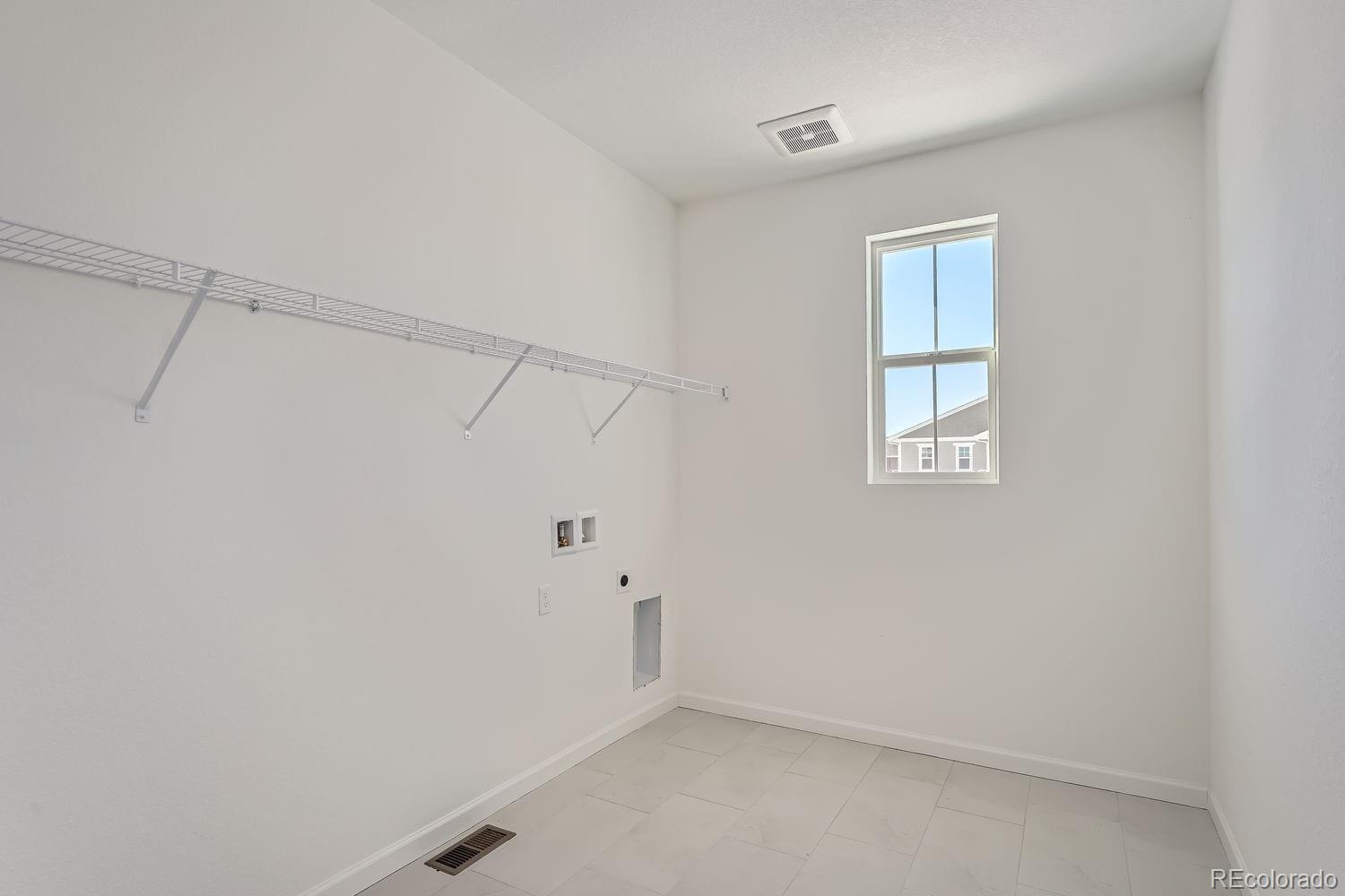 MLS Image #26 for 2916  oxley street,strasburg, Colorado
