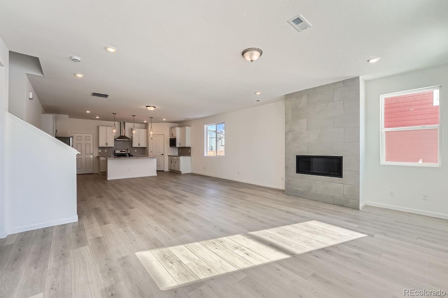 MLS Image #5 for 2916  oxley street,strasburg, Colorado
