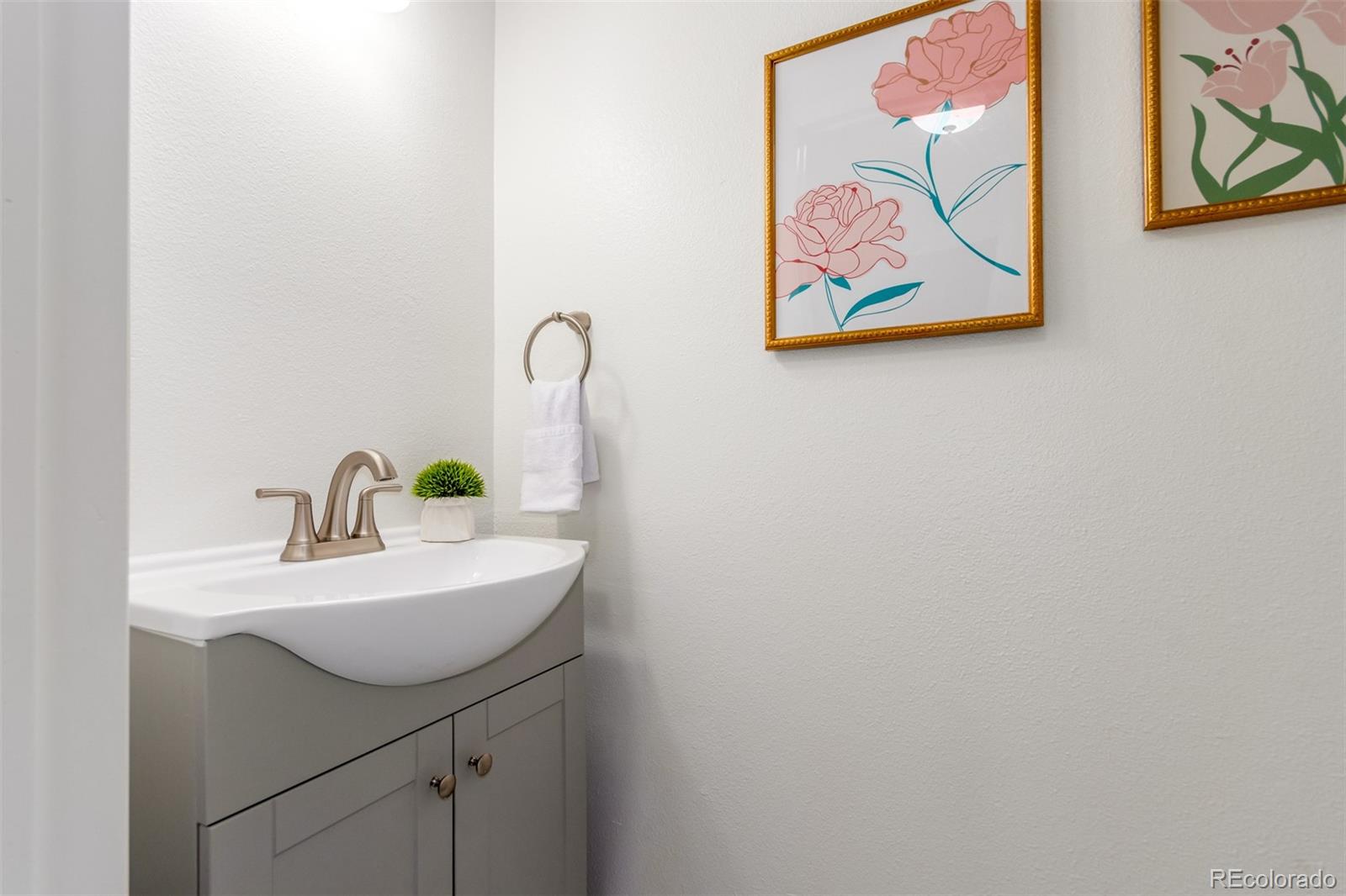 MLS Image #11 for 7995 e mississippi avenue,denver, Colorado