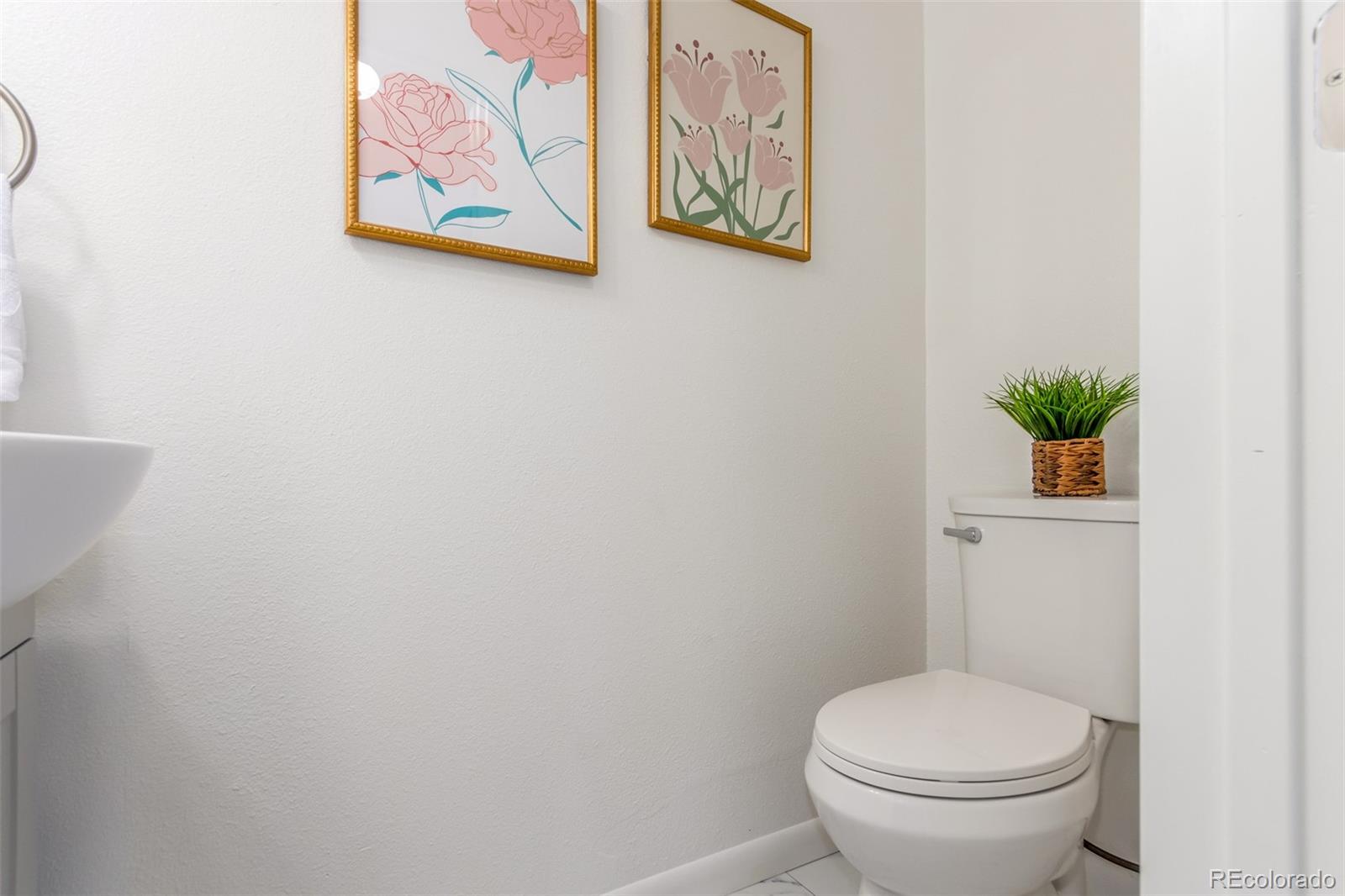 MLS Image #12 for 7995 e mississippi avenue,denver, Colorado