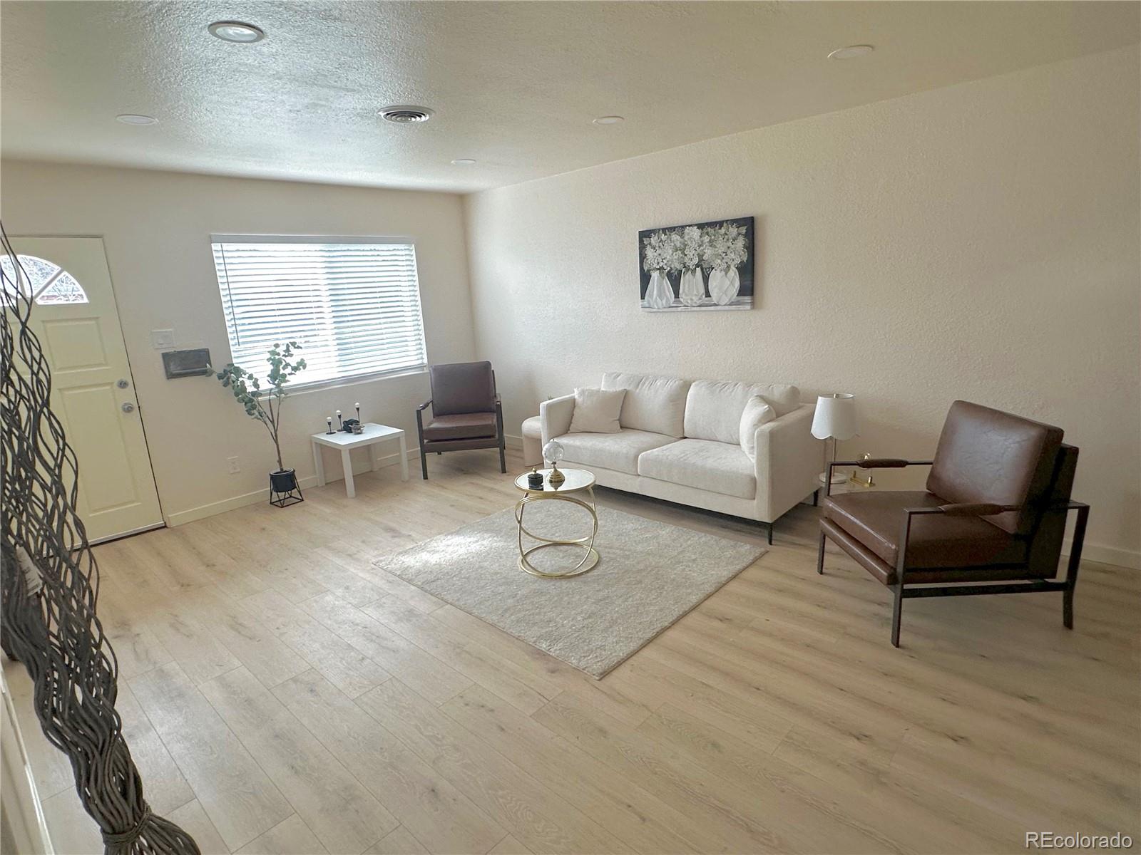MLS Image #17 for 1120  tucson street,aurora, Colorado
