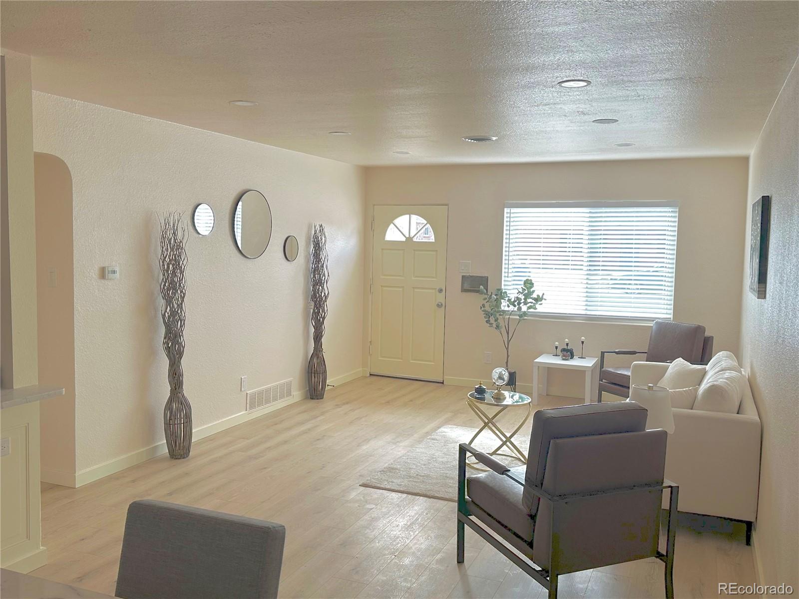MLS Image #8 for 1120  tucson street,aurora, Colorado