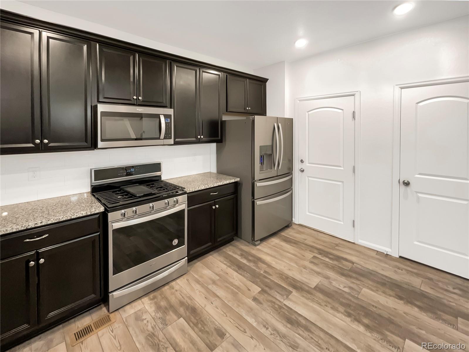 MLS Image #13 for 810 n vandriver way,aurora, Colorado