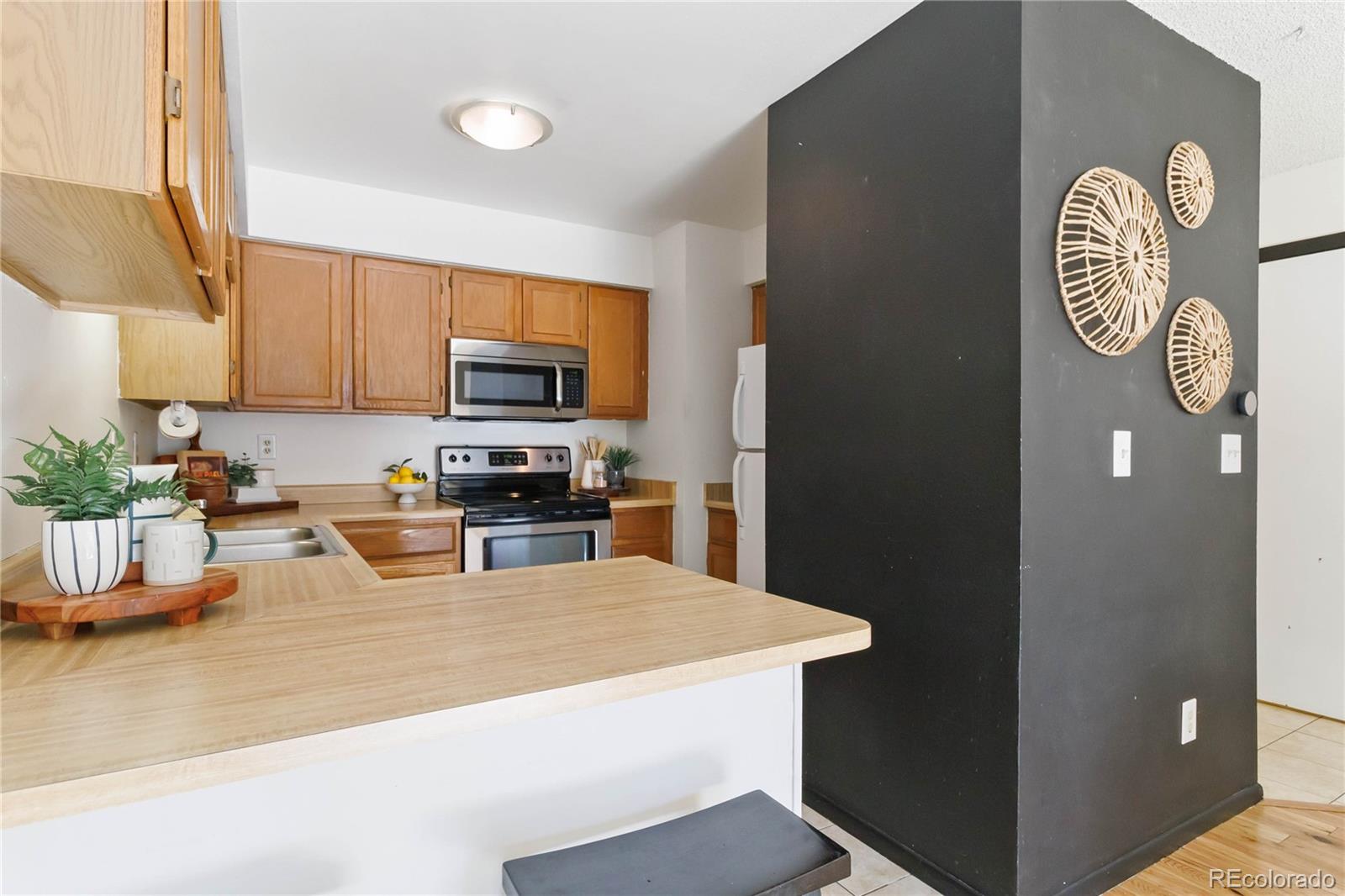 MLS Image #10 for 1693  carr street a,lakewood, Colorado