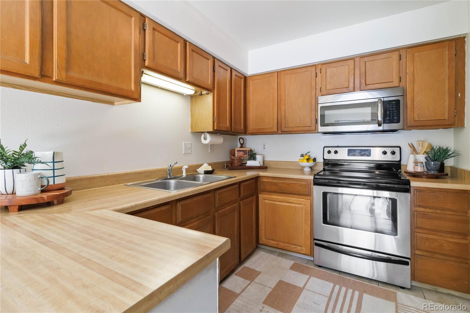 MLS Image #11 for 1693  carr street a,lakewood, Colorado