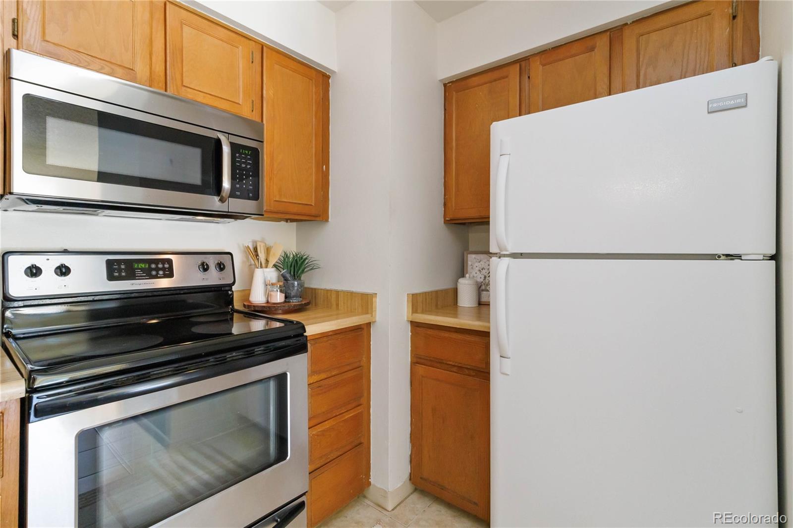 MLS Image #12 for 1693  carr street a,lakewood, Colorado