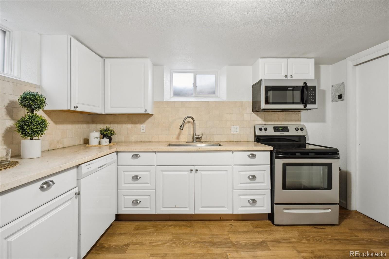 MLS Image #37 for 2042  jamaica street,aurora, Colorado