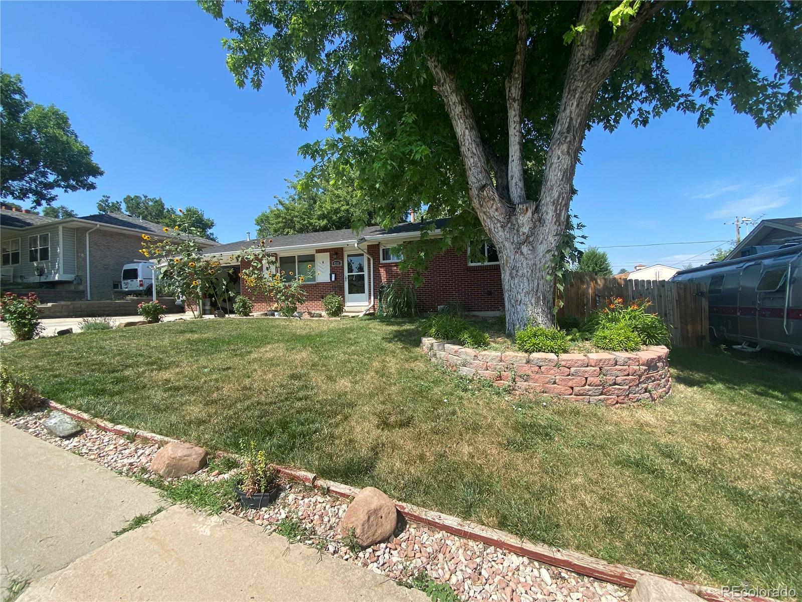 MLS Image #49 for 8261  delaware street,denver, Colorado