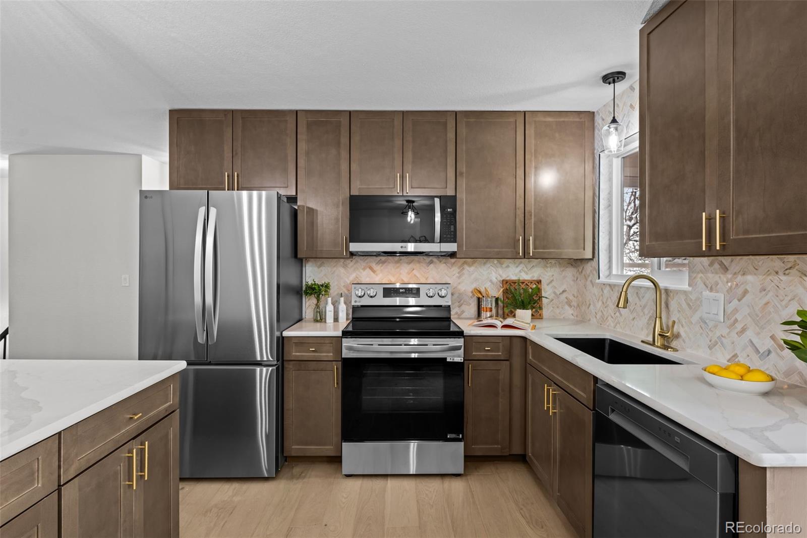 MLS Image #11 for 3530 w edgemore place,englewood, Colorado