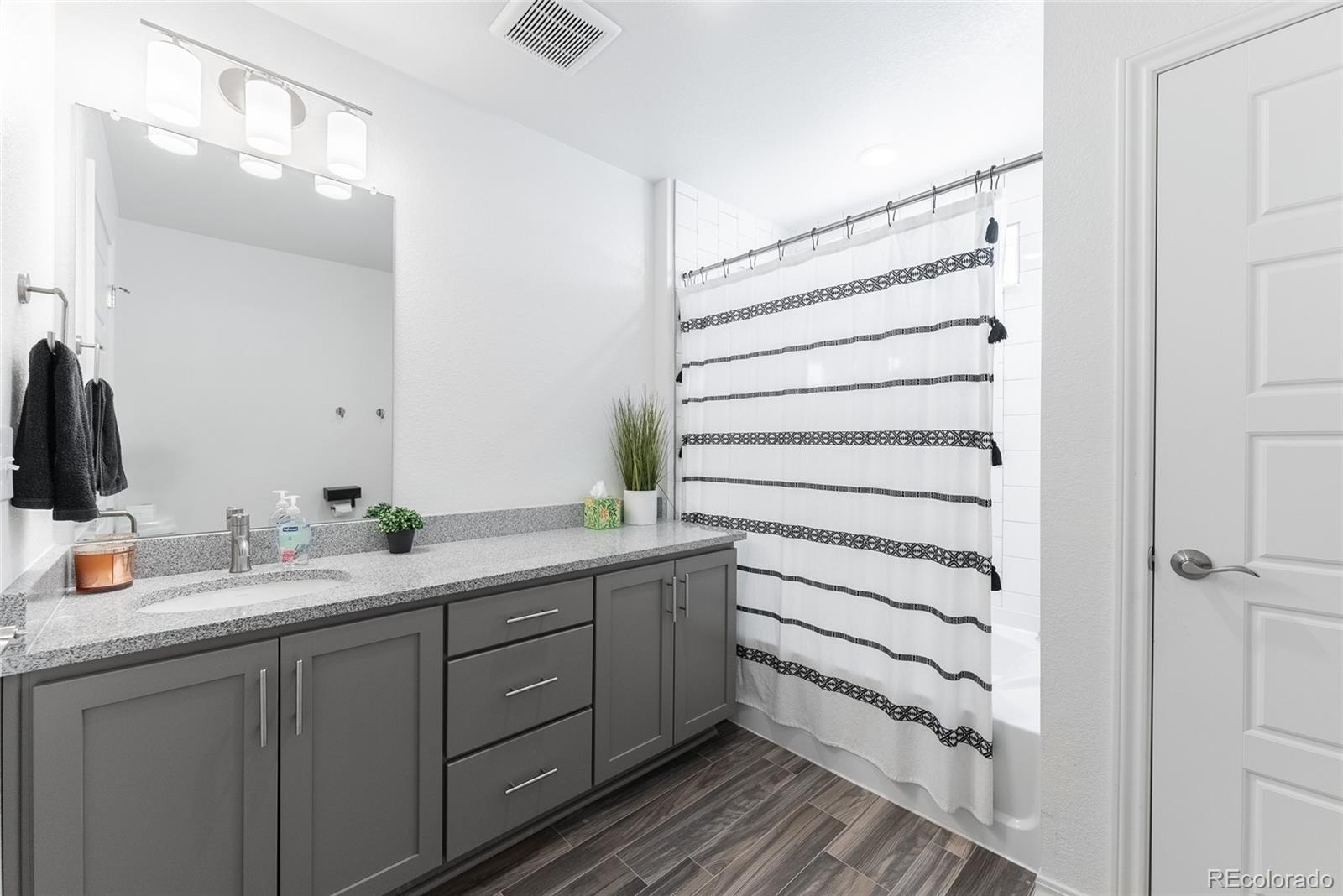 MLS Image #33 for 16508 e 111th place,commerce city, Colorado
