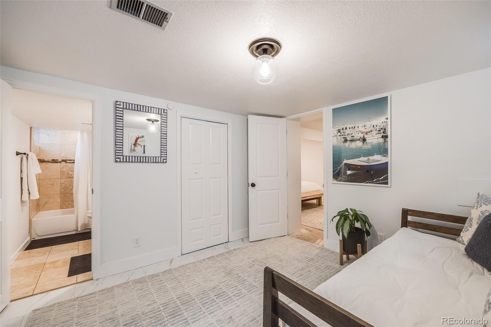 MLS Image #23 for 331 s washington street,denver, Colorado