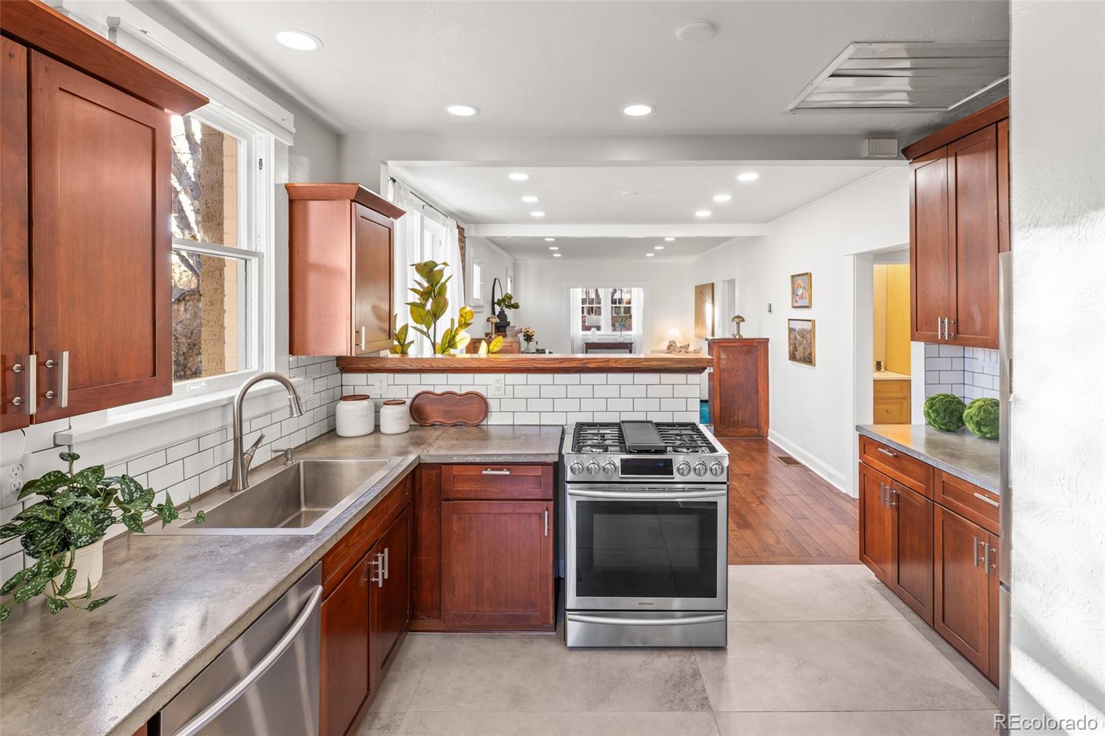 MLS Image #13 for 2620  bellaire street,denver, Colorado