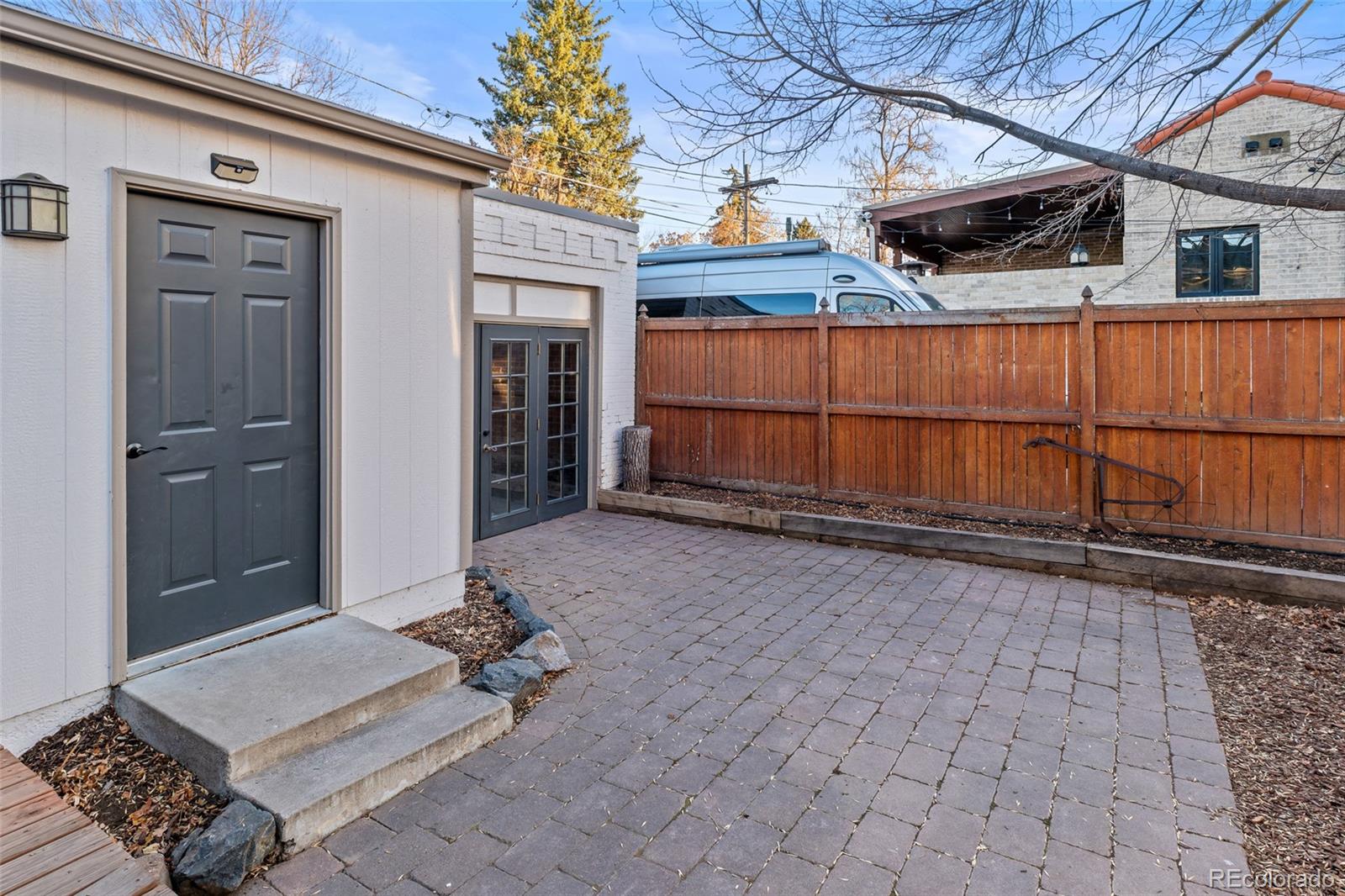 MLS Image #36 for 2620  bellaire street,denver, Colorado