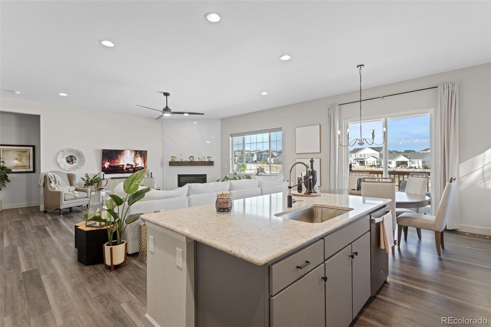 MLS Image #13 for 7033 s waterloo way,aurora, Colorado