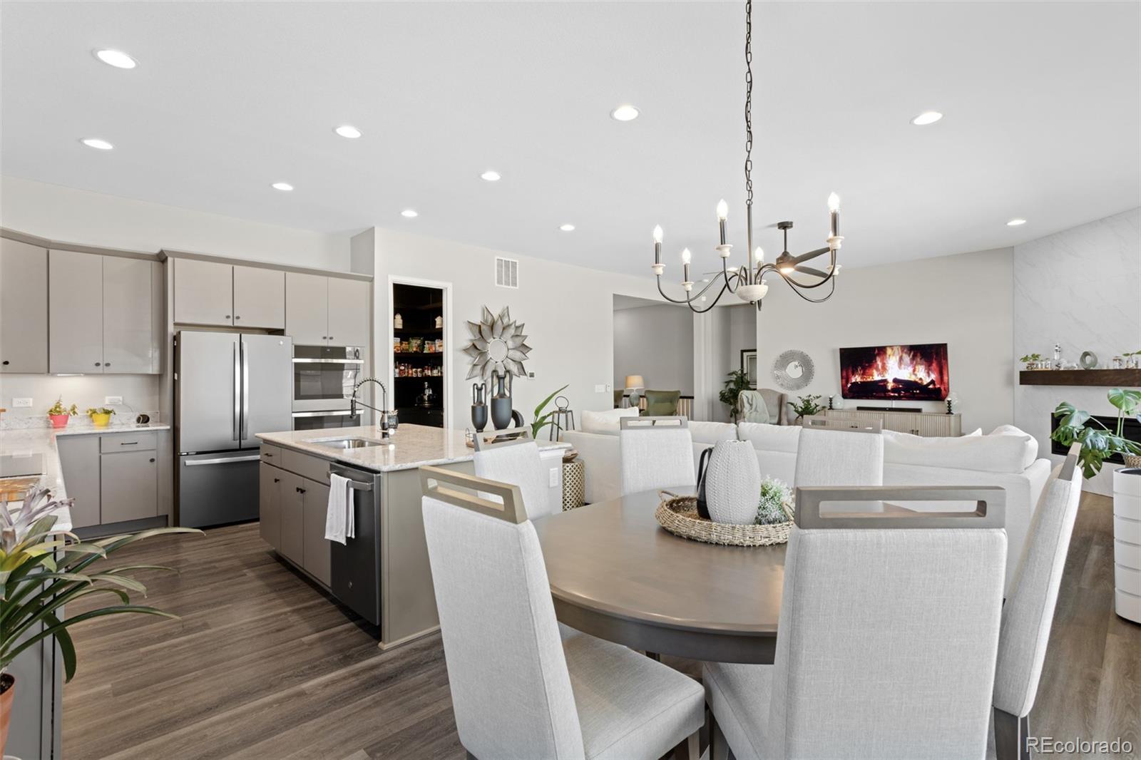 MLS Image #18 for 7033 s waterloo way,aurora, Colorado