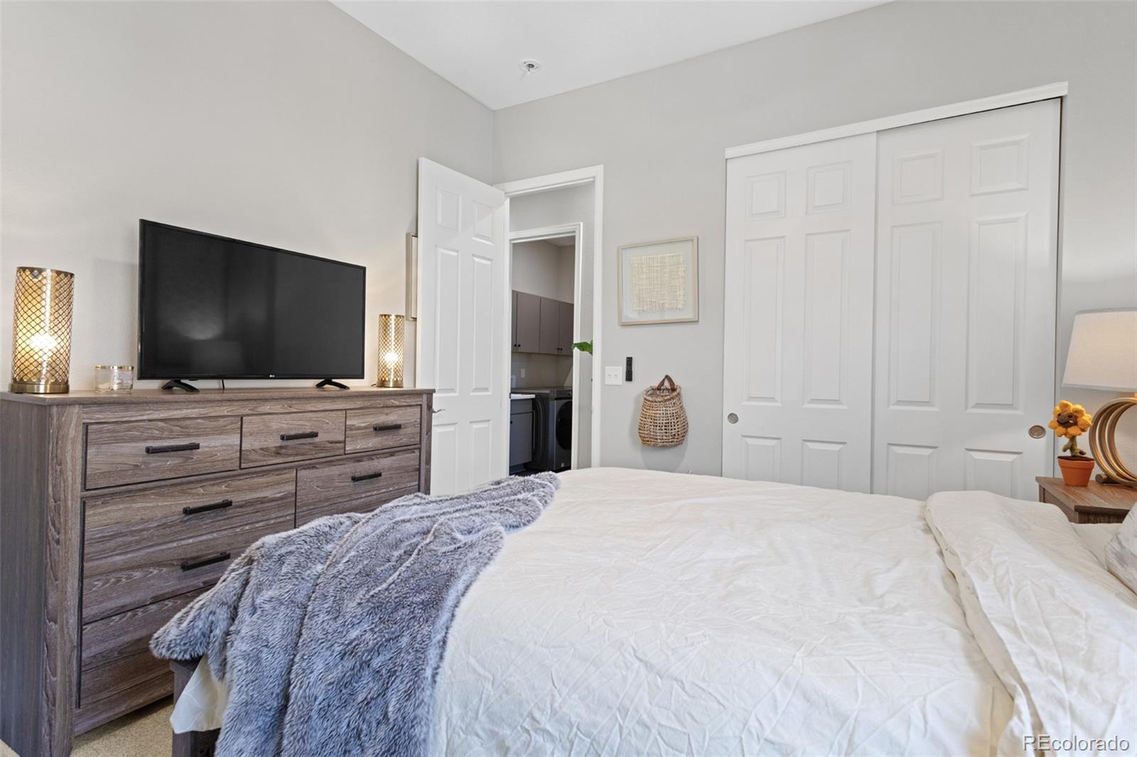 MLS Image #22 for 7033 s waterloo way,aurora, Colorado