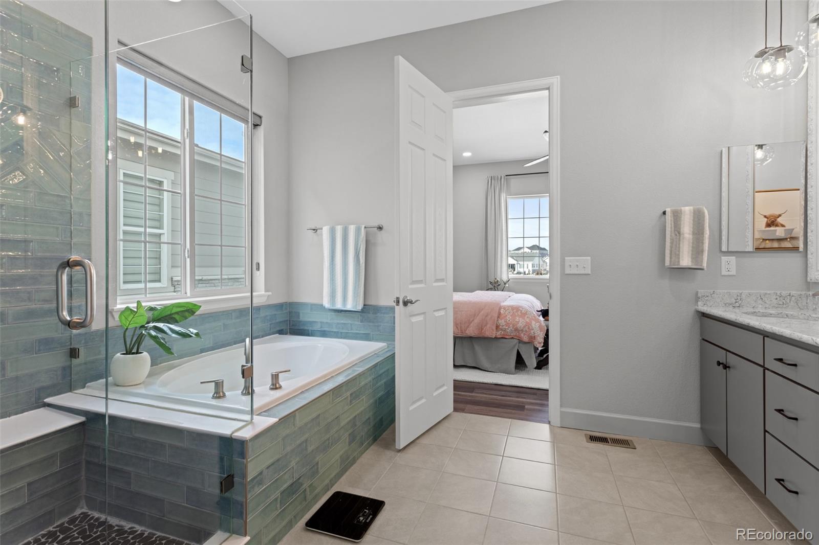 MLS Image #30 for 7033 s waterloo way,aurora, Colorado