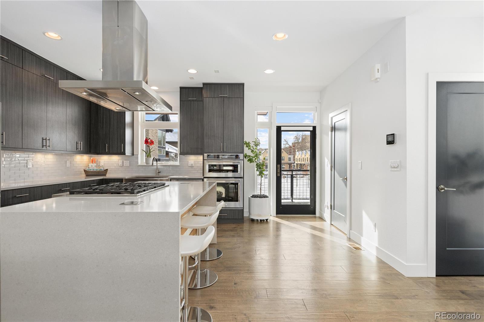 MLS Image #13 for 6860 e lowry boulevard,denver, Colorado