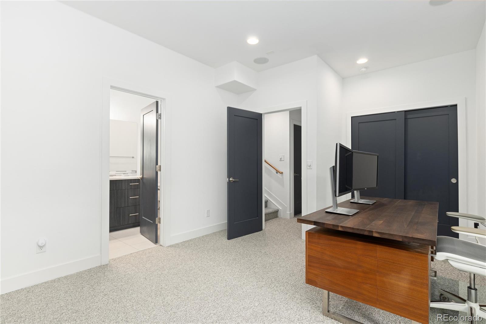MLS Image #32 for 6860 e lowry boulevard,denver, Colorado