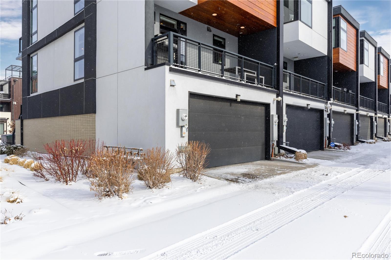 MLS Image #37 for 6860 e lowry boulevard,denver, Colorado