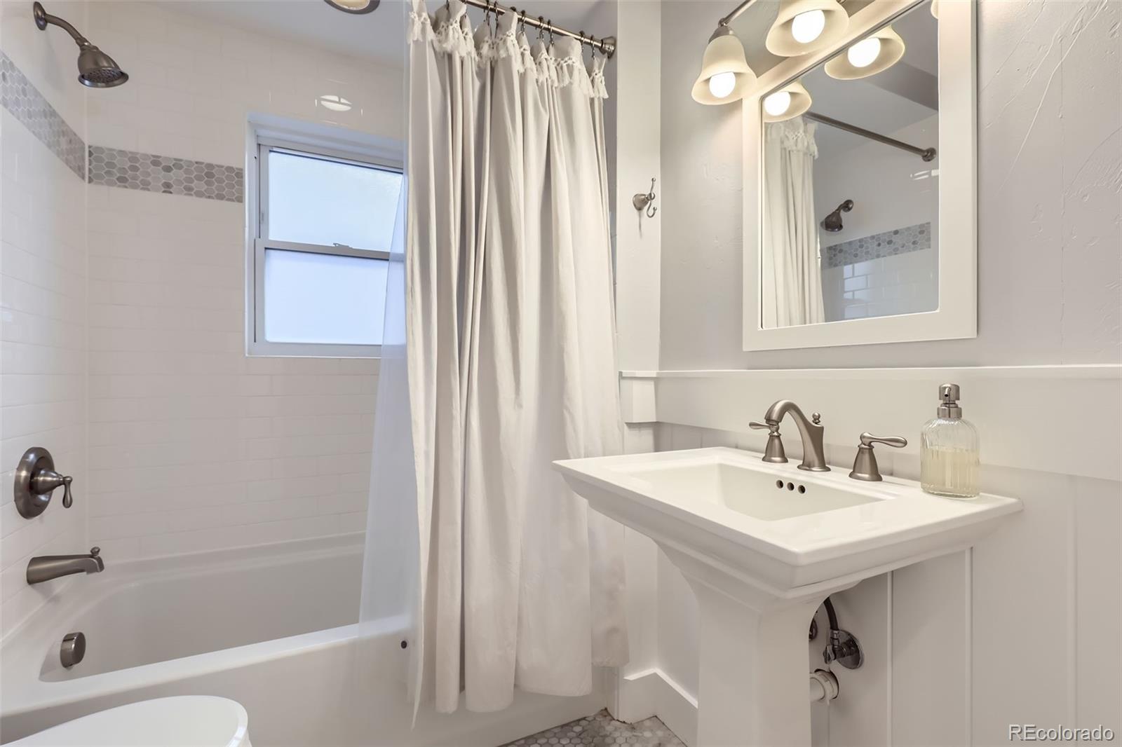 MLS Image #12 for 1395 s josephine street,denver, Colorado