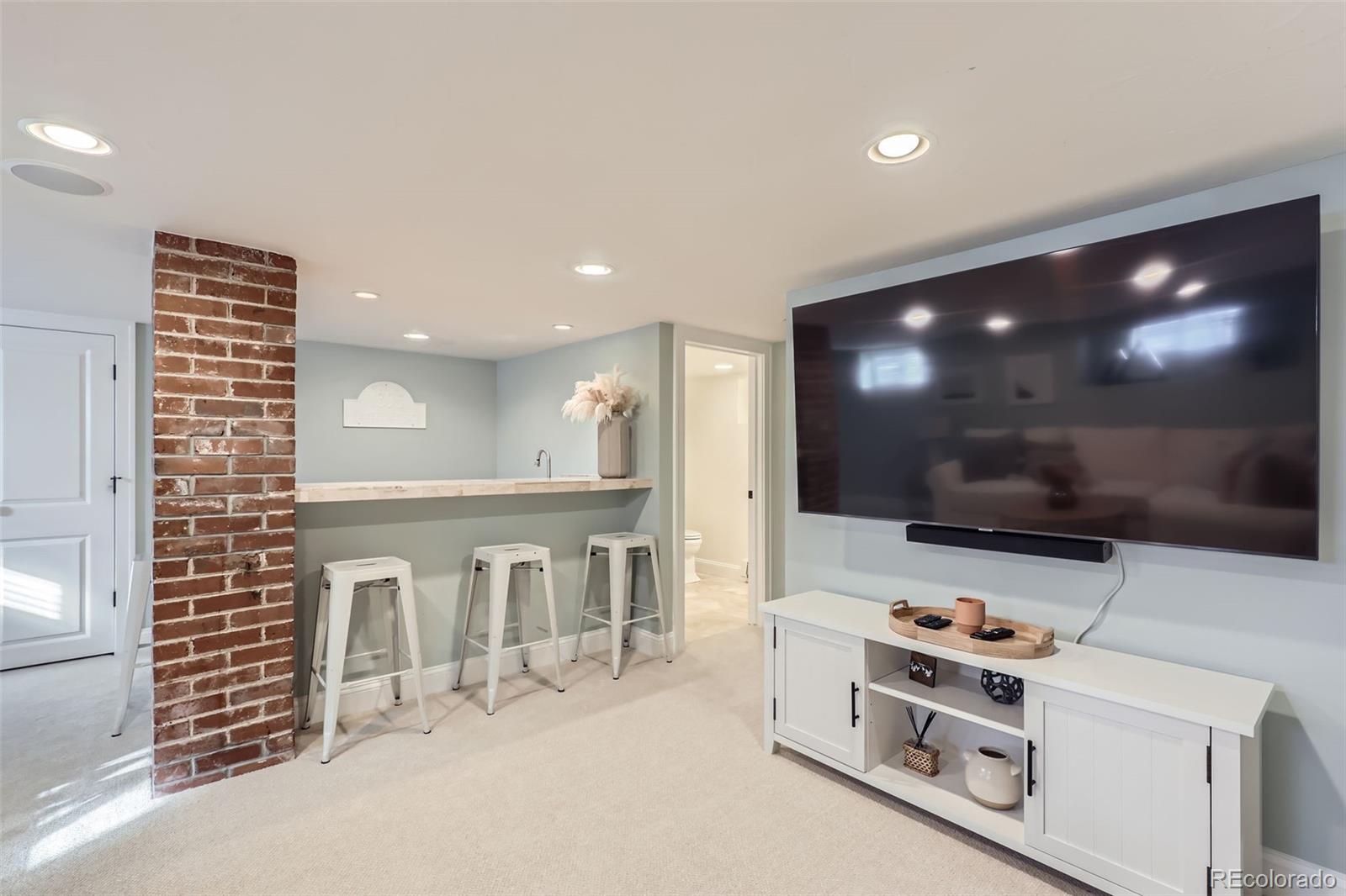 MLS Image #17 for 1395 s josephine street,denver, Colorado