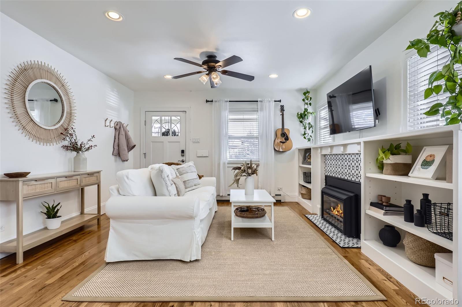 MLS Image #3 for 1395 s josephine street,denver, Colorado