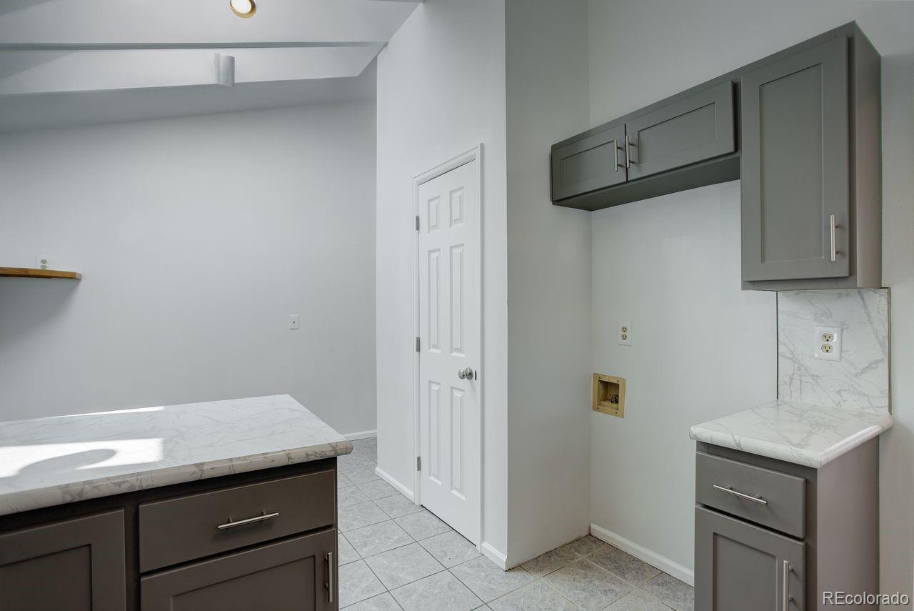 MLS Image #11 for 11186 e baltic drive,aurora, Colorado