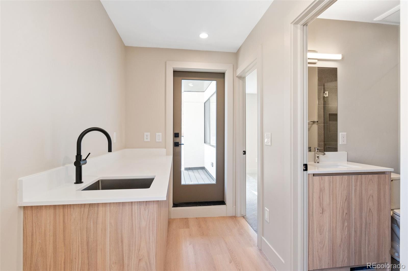 MLS Image #18 for 2325 s high street,denver, Colorado