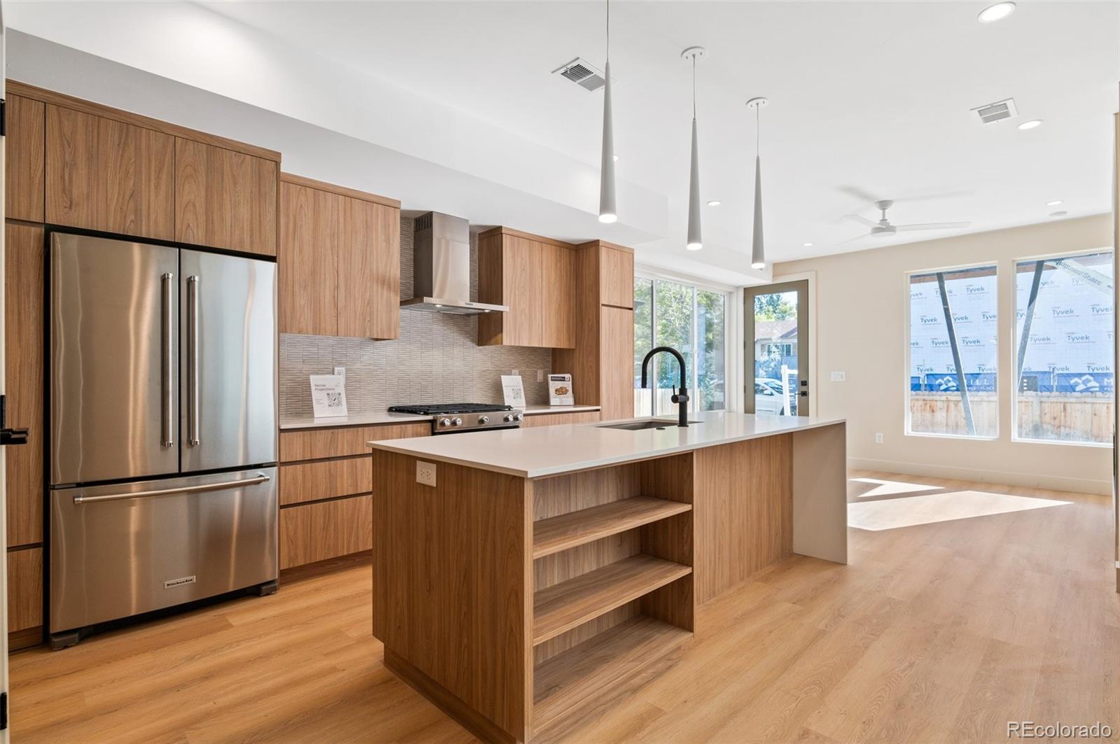 MLS Image #2 for 2325 s high street,denver, Colorado