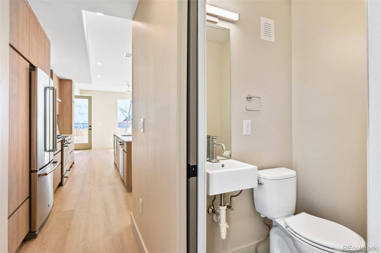 MLS Image #9 for 2325 s high street,denver, Colorado