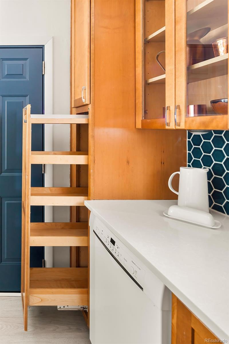 MLS Image #15 for 1171  quebec street,denver, Colorado