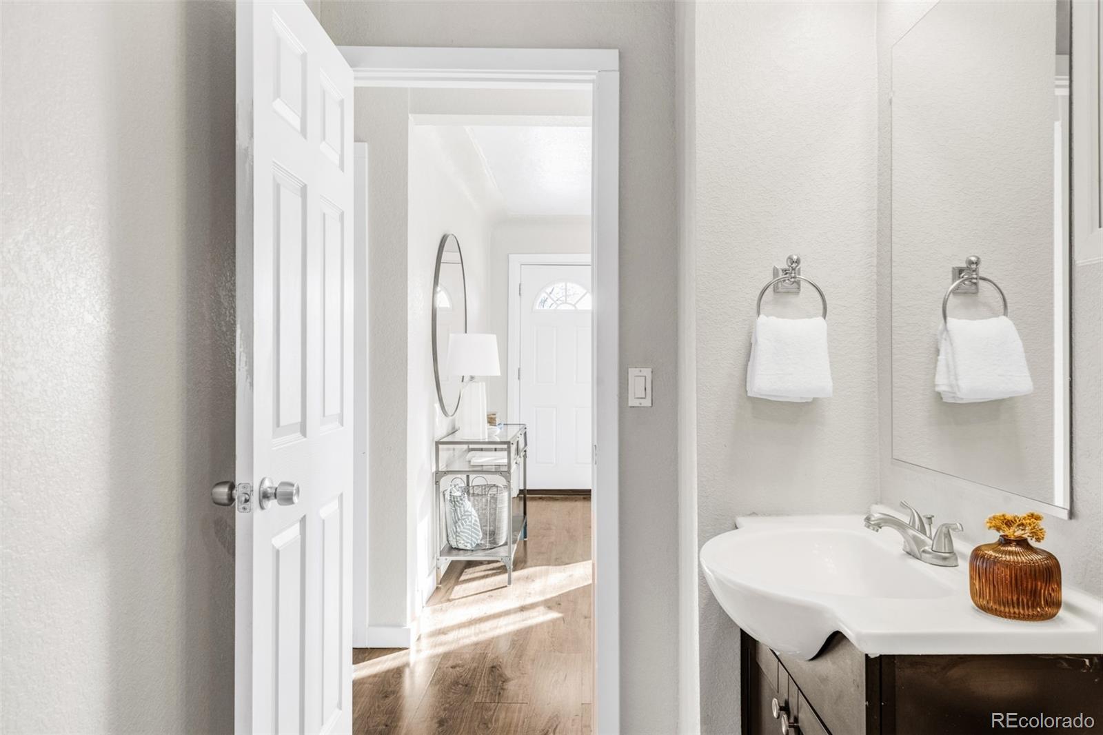 MLS Image #18 for 185 s eliot street,denver, Colorado