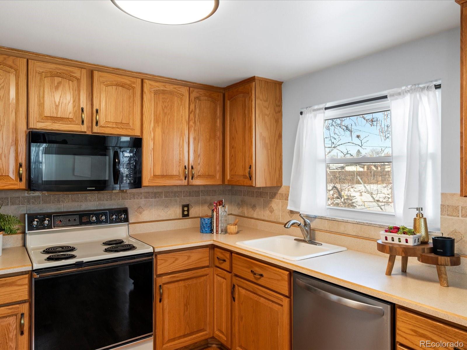 MLS Image #10 for 2169 e 116th avenue,northglenn, Colorado