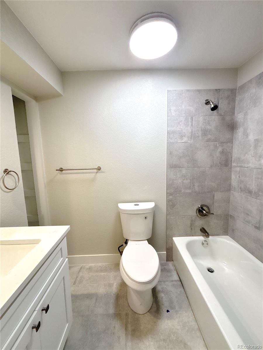 MLS Image #14 for 2215 s oakland way,aurora, Colorado