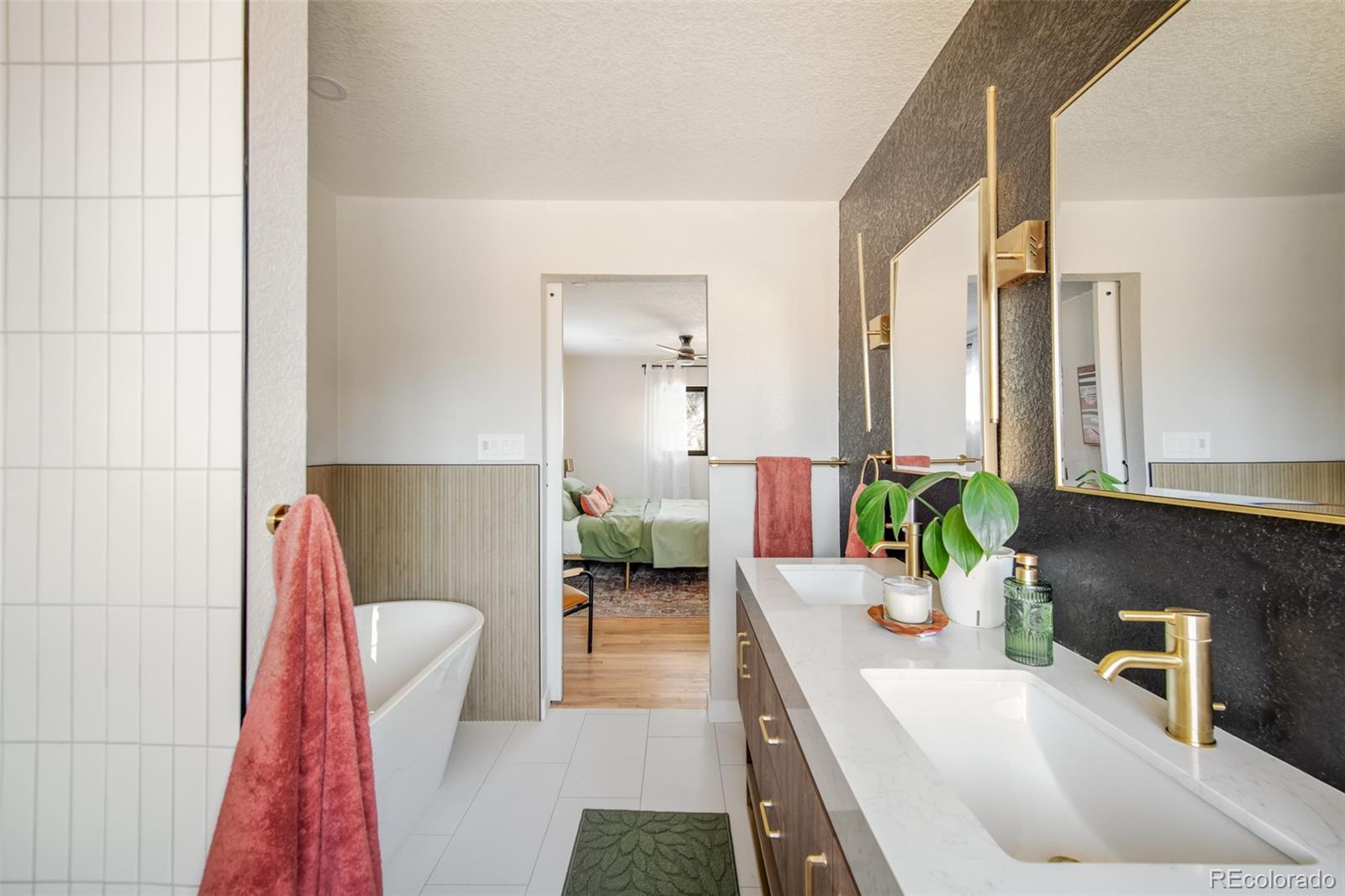 MLS Image #19 for 991 s holly street,denver, Colorado