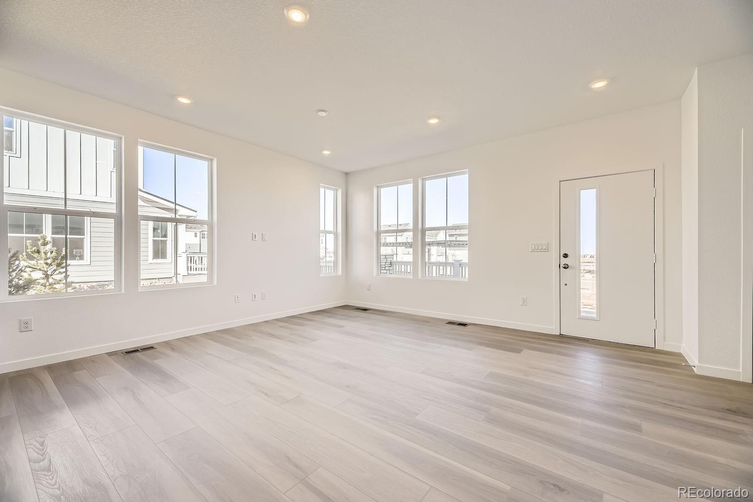 MLS Image #1 for 1961 s haleyville way,aurora, Colorado