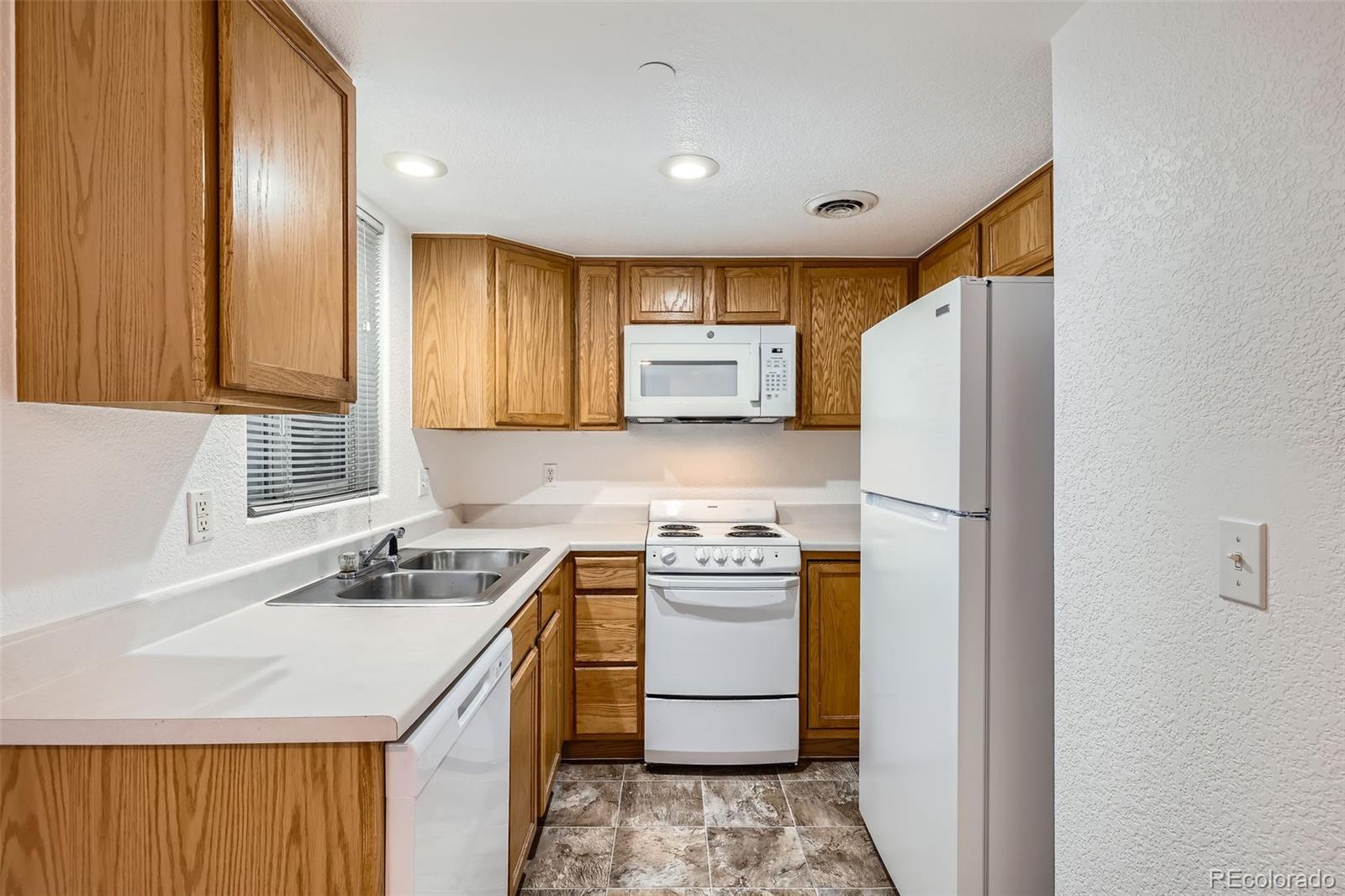 MLS Image #3 for 970 s dawson way,aurora, Colorado
